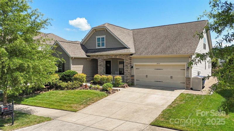 14914 Marymont Avenue