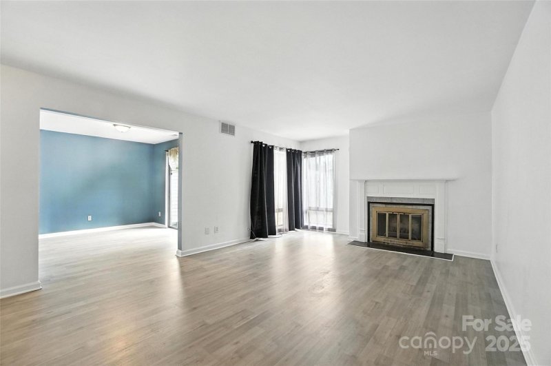 Property image 5 at 7807 Hummingbird Lane, Charlotte, NC 28212