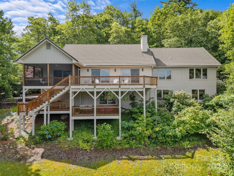 Property image 4 at 60 Lakeside Trail, Lake Toxaway, NC 28747