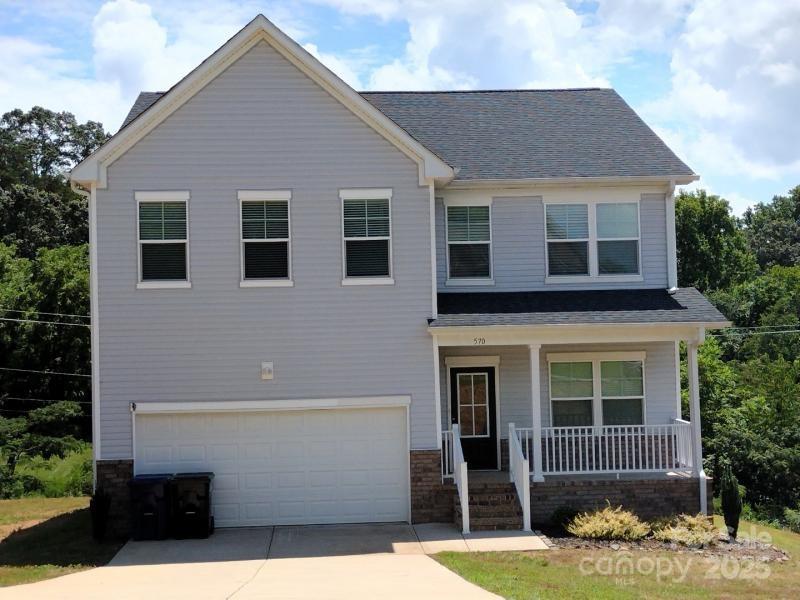 Pebble Creek, Hickory Community