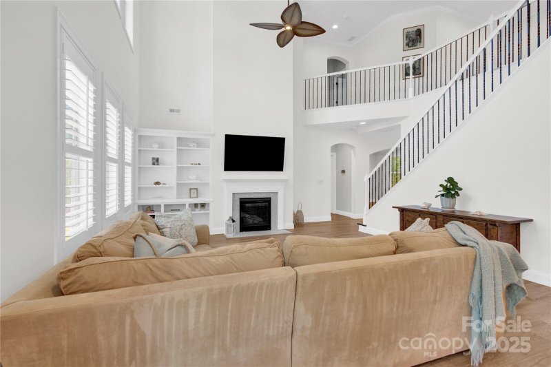 Property image 5 of 125 S San Agustin Drive in Bells Crossing, Mooresville, NC 28117