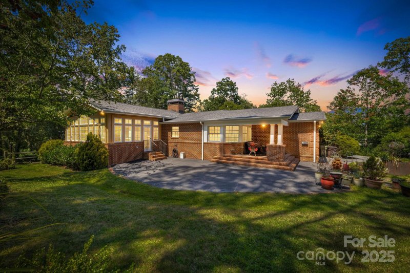 Property image 2 at 3 Amherst Road, Asheville, NC 28803