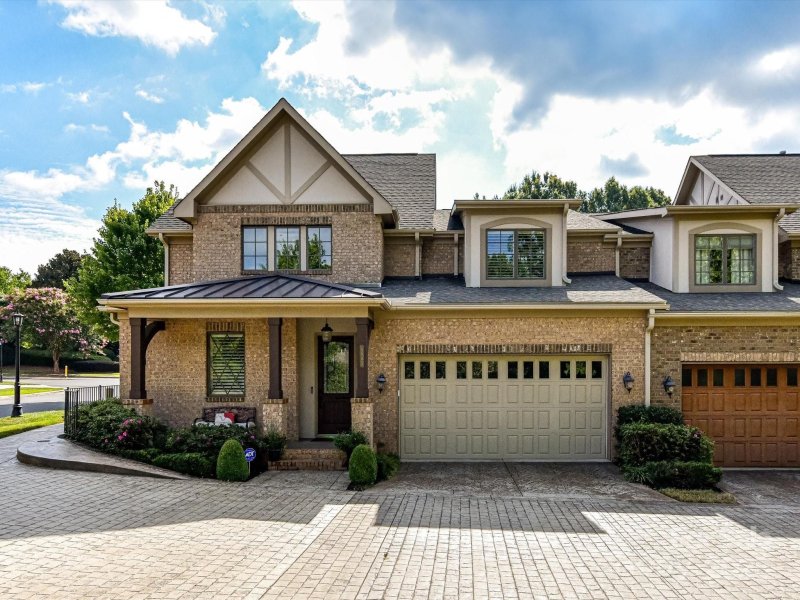 Easton Park, Charlotte Community