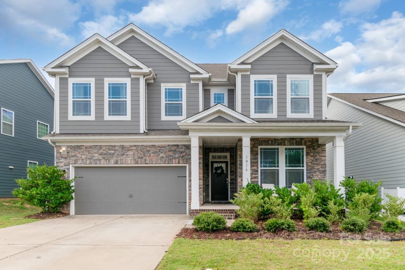 1016 Burton Point Court