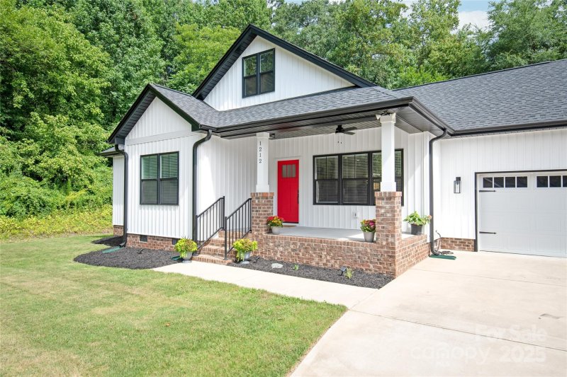 Property image 2 at 1212 Mason Way, Mount Holly, NC 28120