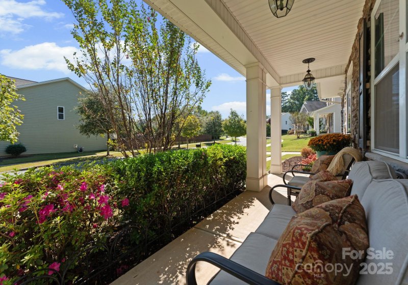 Property image 3 of 9304 Rayneridge Drive in Arbormere, Huntersville, NC 28078