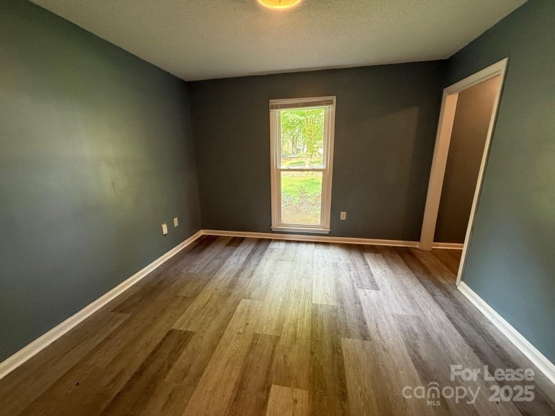 Property image 5 at 2320 Heather Glen Lane, Charlotte, NC 28208