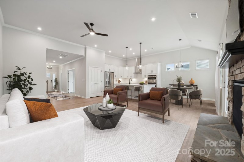 Property image 5 of 935 Exeter Drive in The Retreat at Laurelbrook, Sherrills Ford, NC 28673