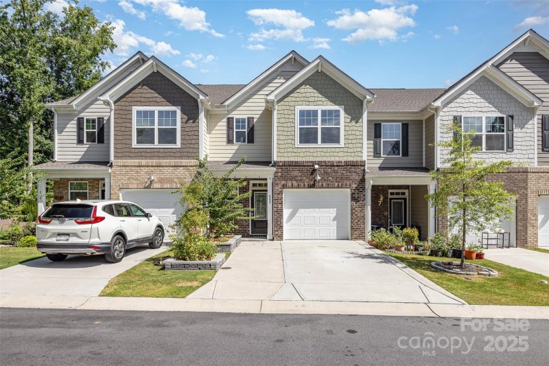 808 Gable Oak Lane