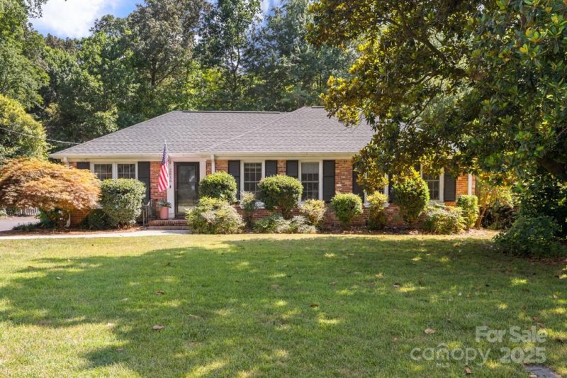 2816 Spring Valley Road