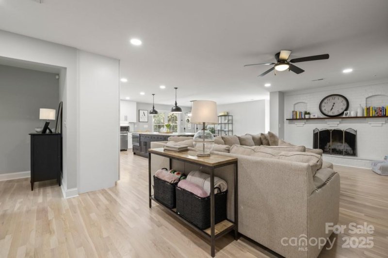 Property image 3 at 2816 Spring Valley Road, Charlotte, NC 28210