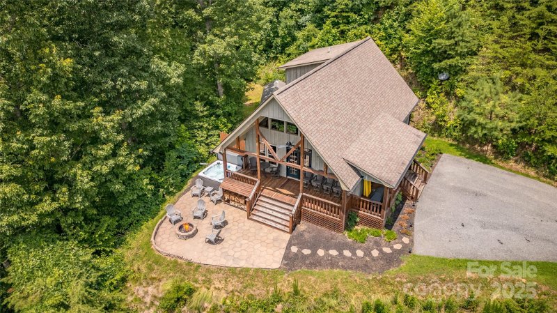 Property image 2 at 343 Rio Bravo Drive, Sylva, NC 28779