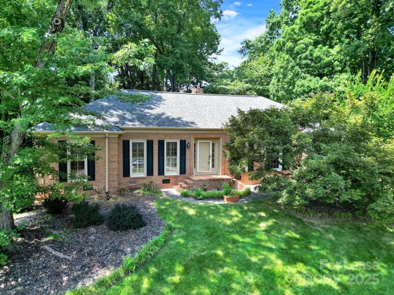 2913 Hinsdale Street