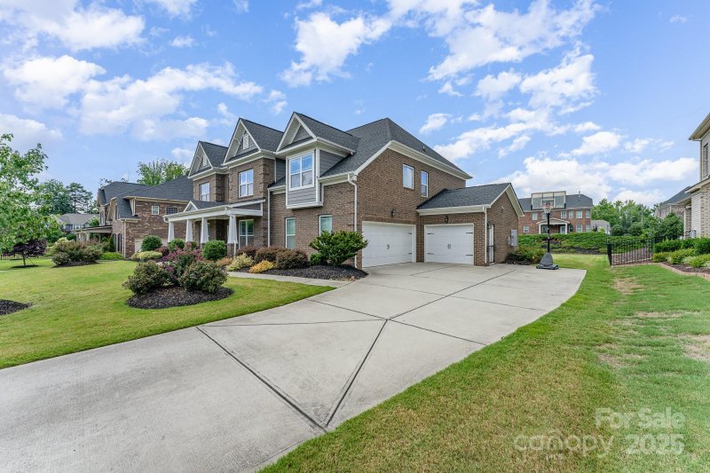 Property image 2 of 4332 Ireland Way in Grantham, Harrisburg, NC 28075