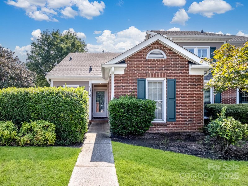 9435 Kings Falls Drive