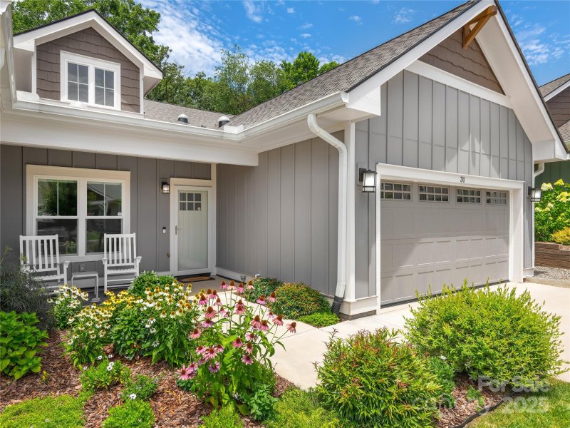 The Cottages at Averys Creek, Arden Community