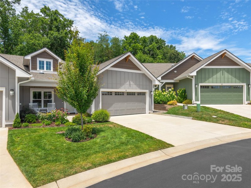 Property image 2 of 31 Cozy Cottage Way in The Cottages at Averys Creek, Arden, NC 28704