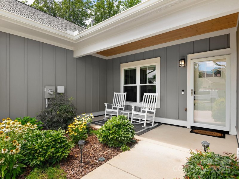 Property image 3 of 31 Cozy Cottage Way in The Cottages at Averys Creek, Arden, NC 28704