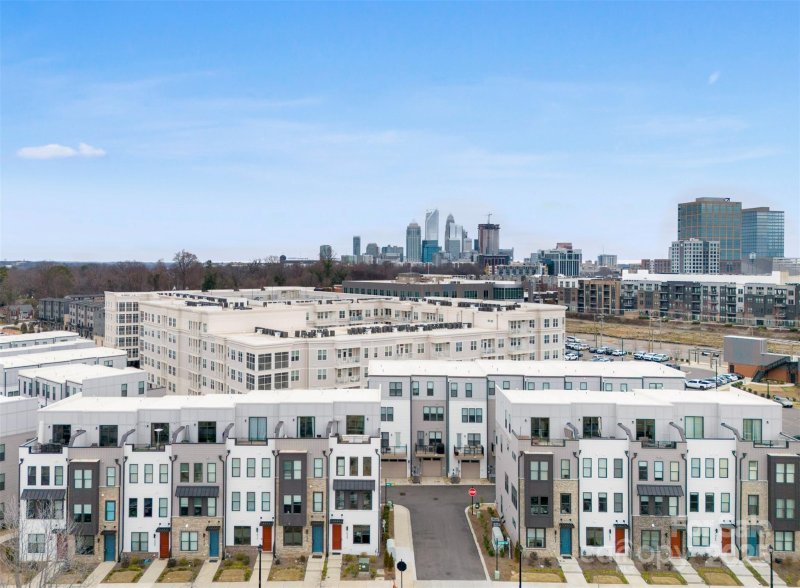 Property image 2 of 5007 Tiny Lane in Tremont Station, Charlotte, NC 28203