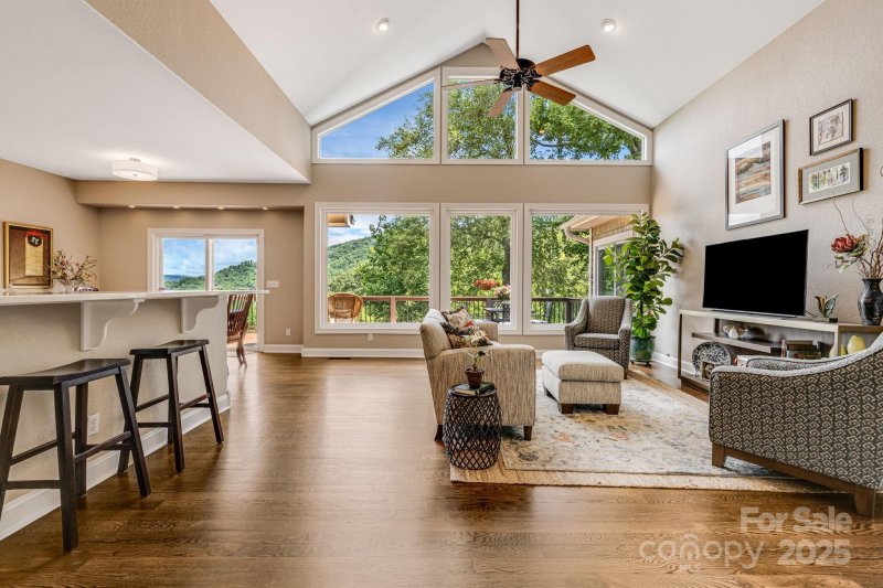 Property image 2 at 930 Sunlight Ridge Drive, Hendersonville, NC 28792