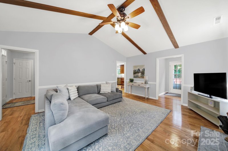 Property image 3 at 6106 Hickory Forest Drive, Charlotte, NC 28277