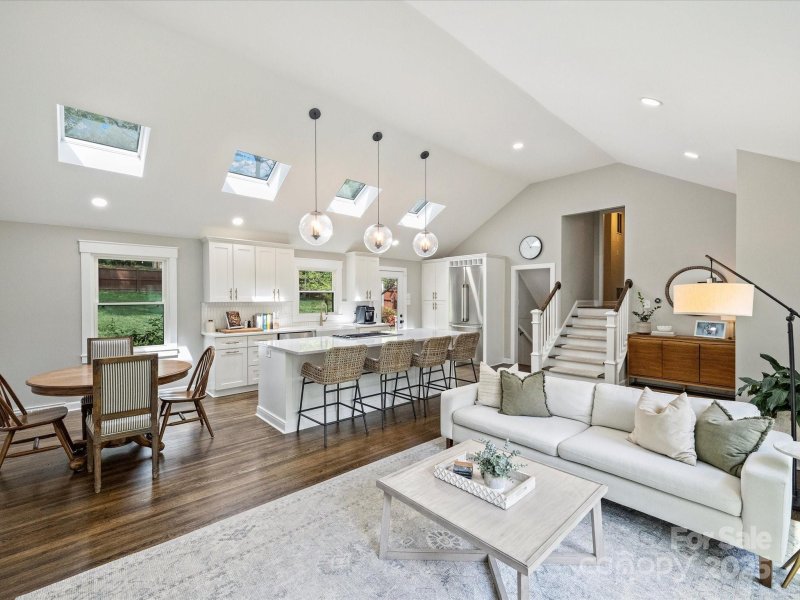 Property image 5 at 3910 Rhodes Avenue, Charlotte, NC 28210