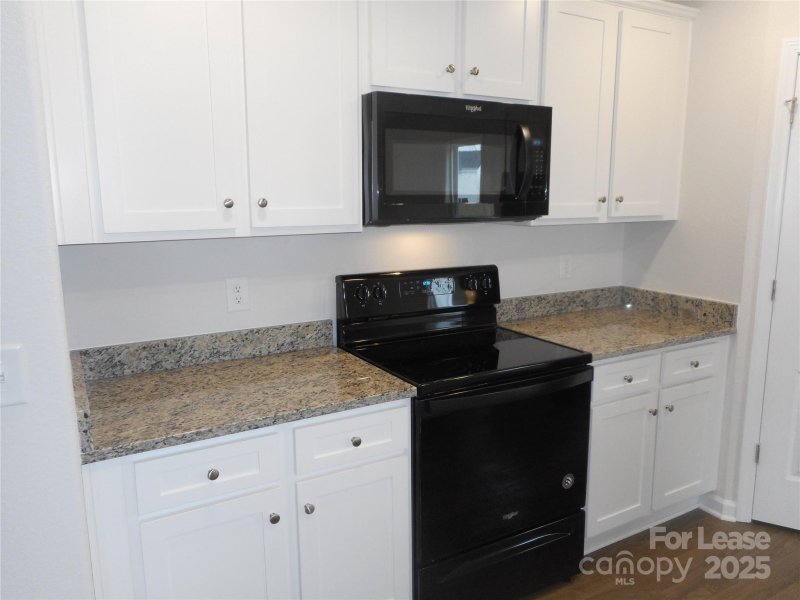 Property image 5 of 3421 Ellingford Road in Paw Creek Village, Charlotte, NC 28214