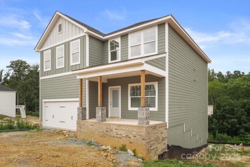 Property image 2 of 3234 Leah Elizabeth Lane in Woodlands Creek, Monroe, NC 28110