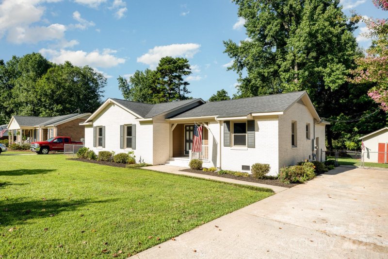 1208 Berkshire Drive