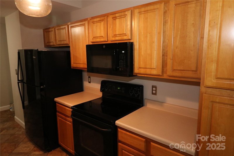 Property image 3 of 2558 Carya Pond Lane in Carya Pond Condo Homes, Charlotte, NC 28212
