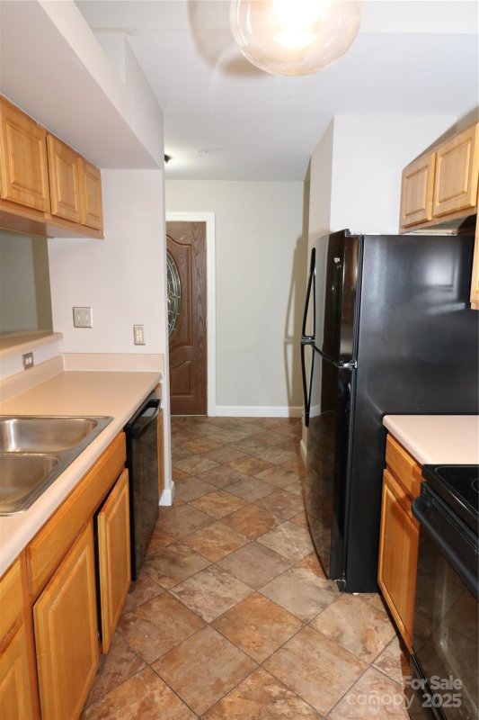 Property image 5 of 2558 Carya Pond Lane in Carya Pond Condo Homes, Charlotte, NC 28212