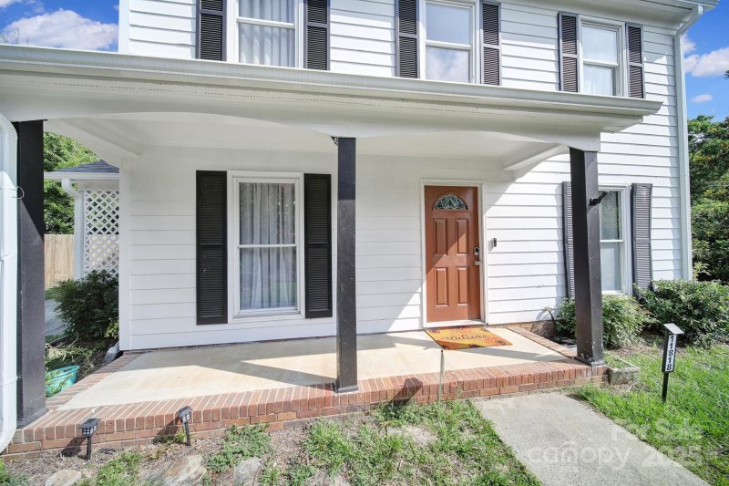 Property image 2 at 11818 Larkridge Court, Charlotte, NC 28226
