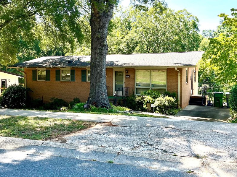 Property image 2 at 3320 Winterfield Place, Charlotte, NC 28205