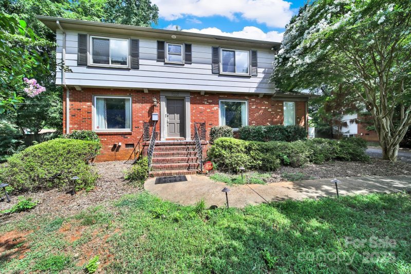 7009 Rockledge Drive