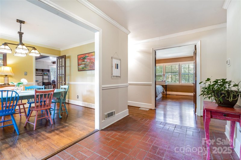 Property image 5 at 5811 Doncaster Drive, Charlotte, NC 28211