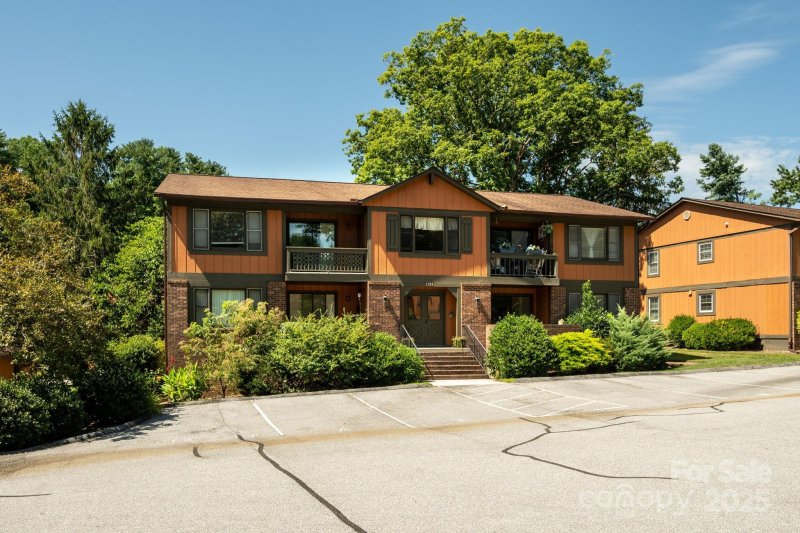 Property image 4 at 1751 Haywood Manor Road, Hendersonville, NC 28791