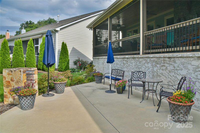 Property image 4 of 35 Dreambird Drive in The Views at Rose Hill, Leicester, NC 28748