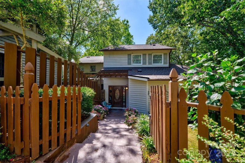 Property image 4 at 10 Weatherly Way, Lake Wylie, SC 29710