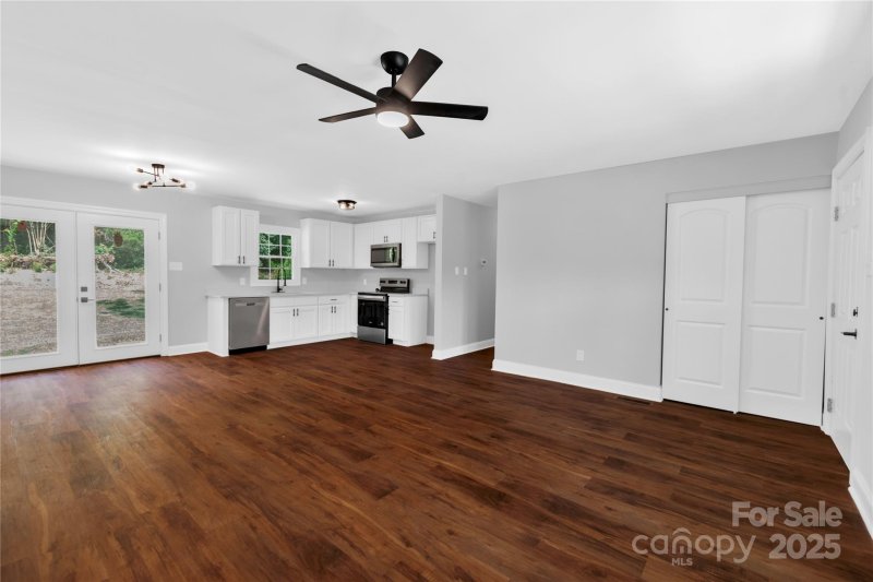 Property image 5 at 716 W Pine Circle, Statesville, NC 28677