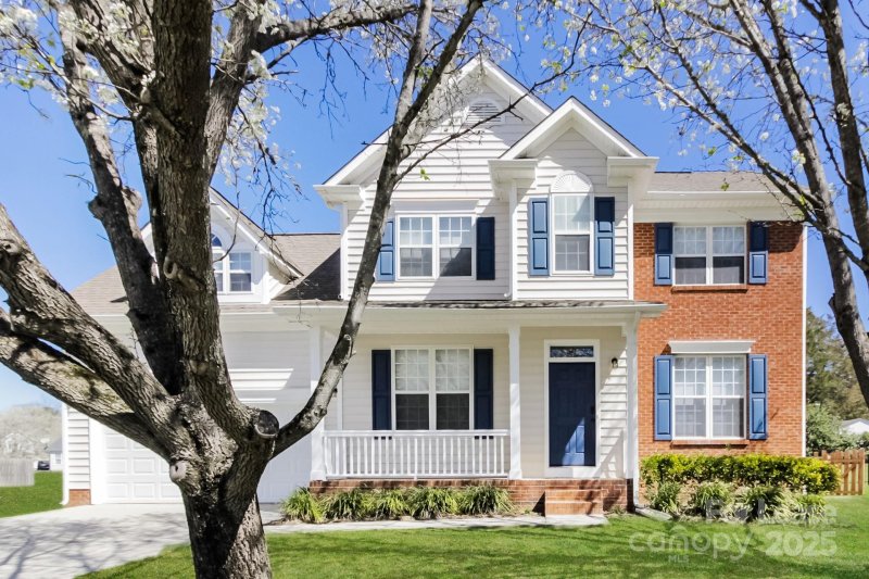 Woods At Coulwood, Charlotte Community