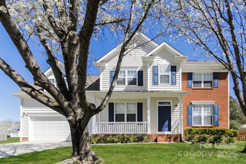 Property image 2 of 548 Dannyn Grove Court in Woods At Coulwood, Charlotte, NC 28214