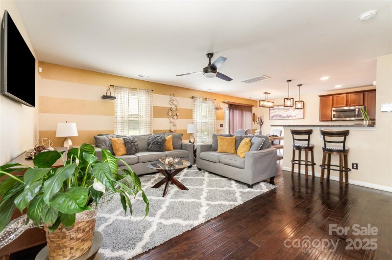 Property image 3 at 906 Rook Road, Charlotte, NC 28216