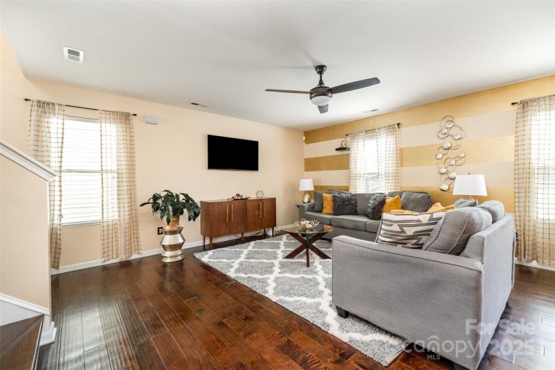 Property image 5 at 906 Rook Road, Charlotte, NC 28216