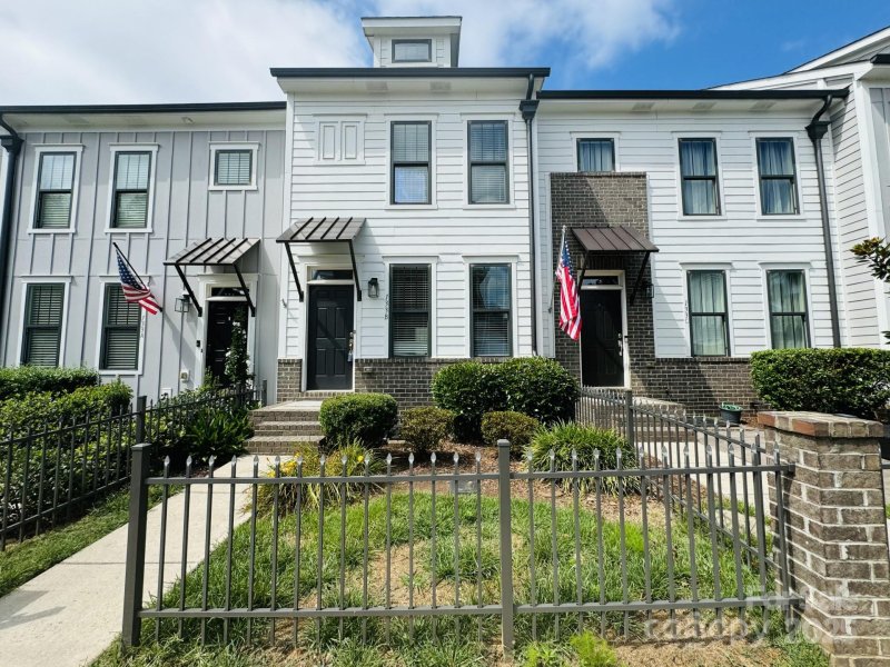 Property image 2 at 133 Capital Avenue, Mooresville, NC 28117