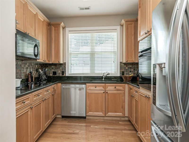 Property image 4 at 1037 Davant Lane, Charlotte, NC 28209