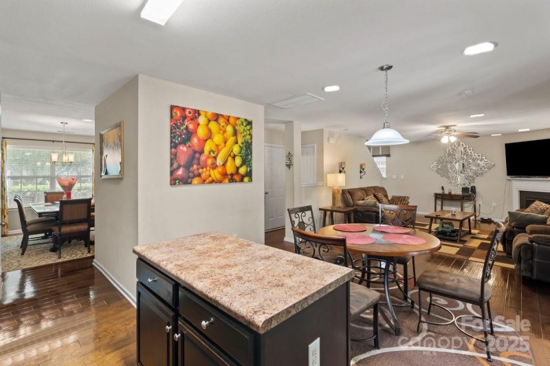 Property image 3 at 5631 Graypark Drive, Charlotte, NC 28269