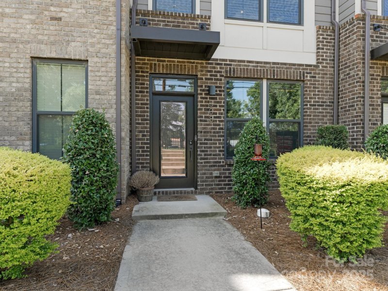 Property image 2 of 508 Billingsley Road in Wendover Green, Charlotte, NC 28211