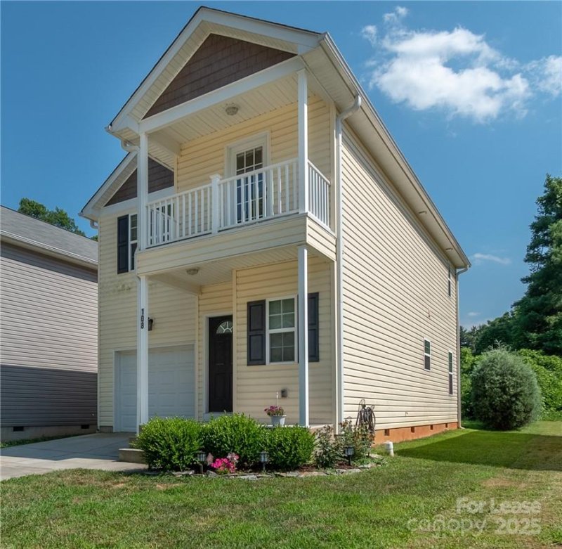 108 Lookout Point Place