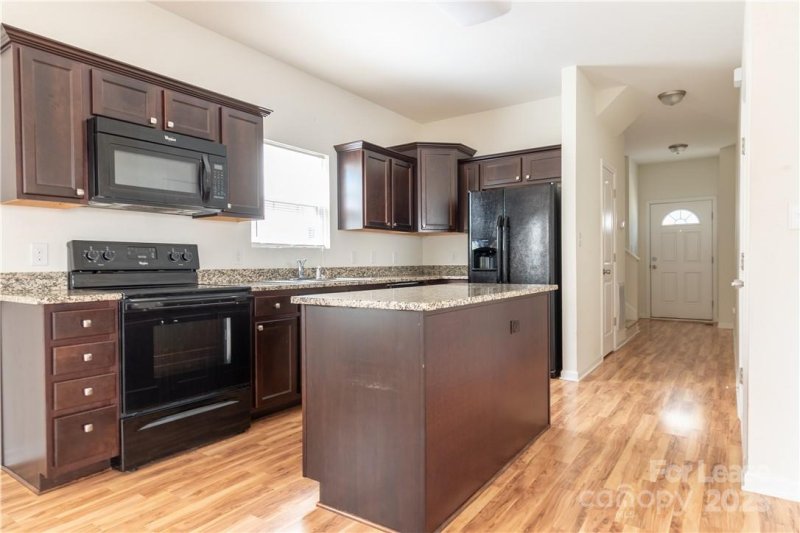 Property image 4 at 108 Lookout Point Place, Mooresville, NC 28115