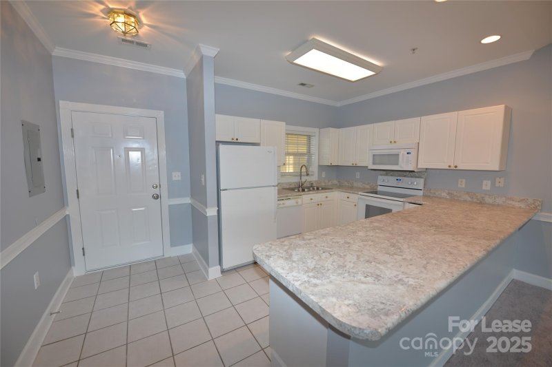 8933 Meadow Vista Road